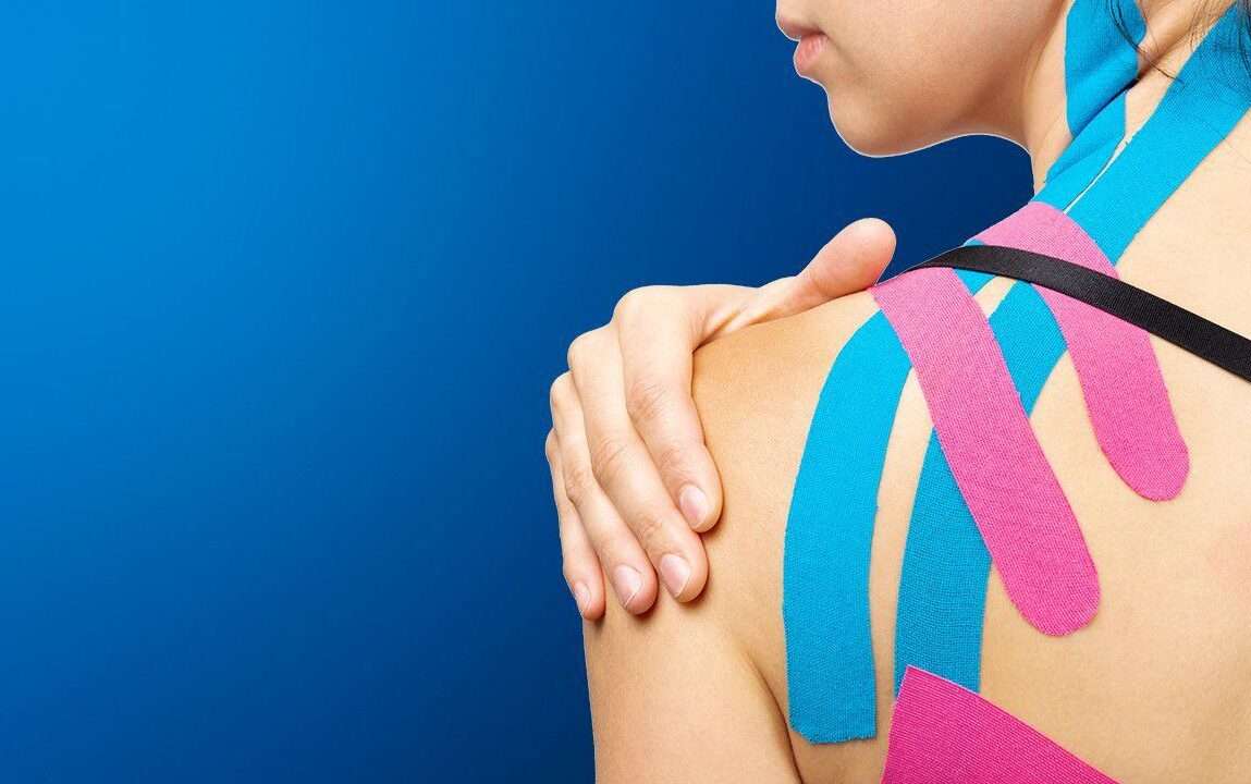 Read more about the article Taping: Revolučná Metóda na Zlepšenie Tvojho Zdravia a Výkonu